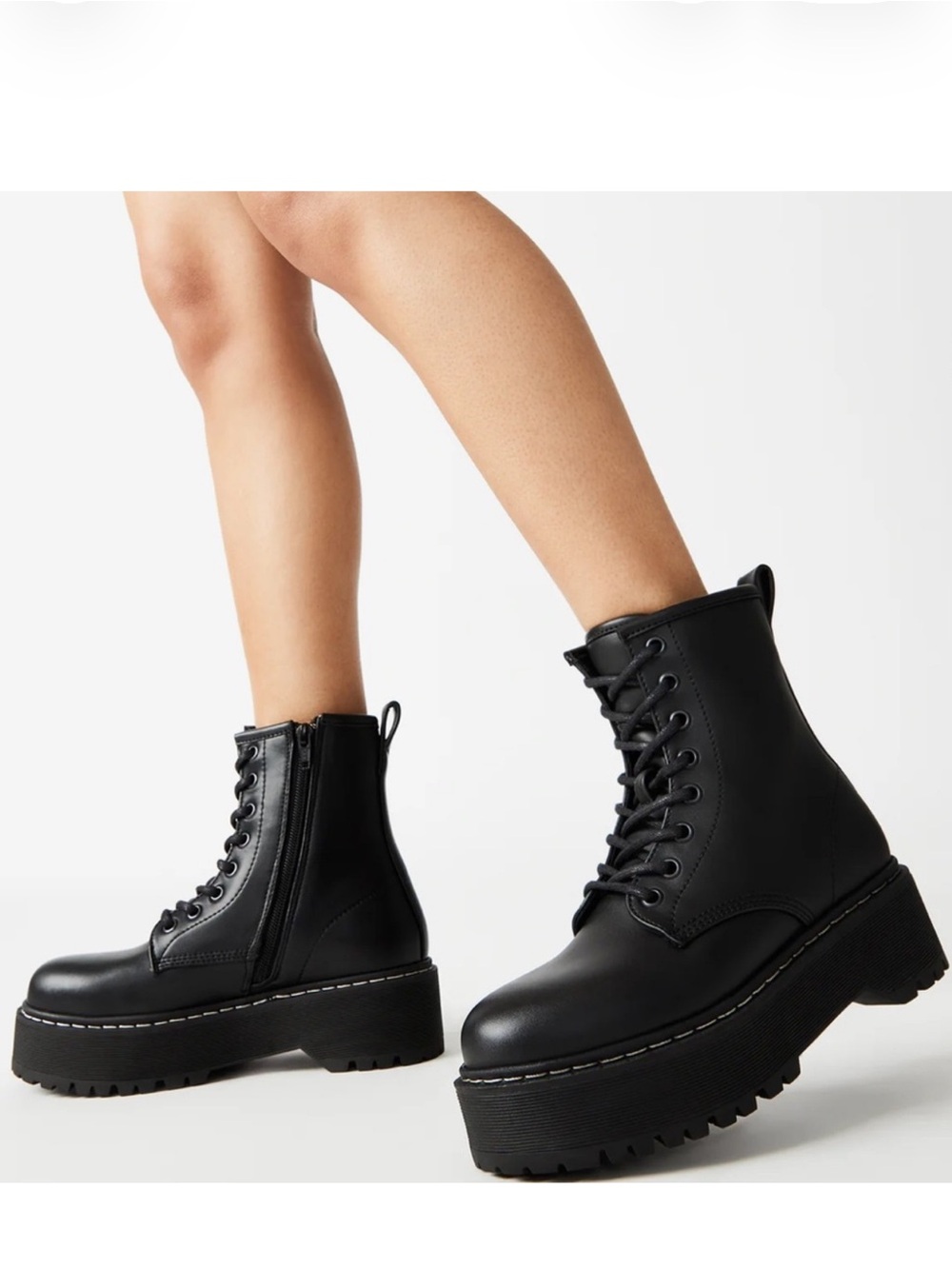 Steve Madden Bettyy Platform Combat Boots, Women's Size 8 - Black Lace-Up